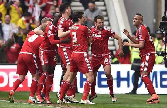 少一人的切尔西让阿森纳犯难，英超争冠从来不乏拼桌的（十人切尔西令阿森纳犯难，英超争冠向来不缺搅局者）