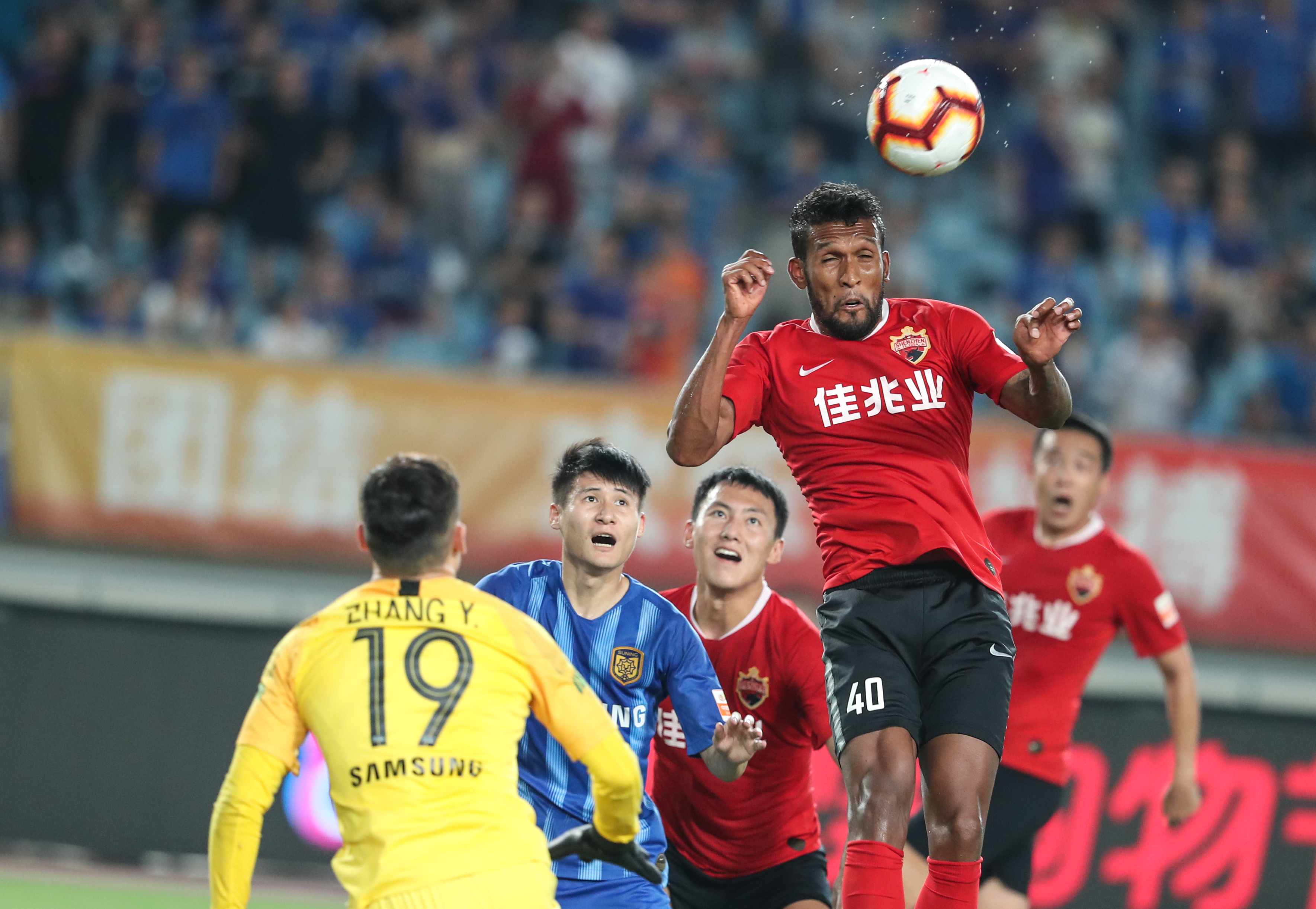 尼日利亚队队长埃孔宣布从国家队退役，期间共为国出战83场（尼日利亚队长埃孔宣布退出国家队，生涯为国出战83场）