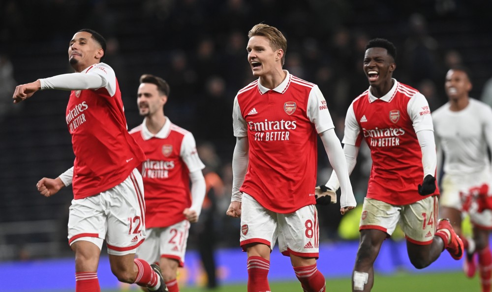 巴黎锋线全场压制（巴黎锋线统治全场）