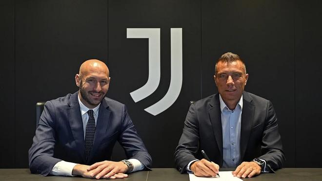 皇马官方：库尔图瓦右腿长收肌受伤；恢复时间有待评估（皇马公告：库尔图瓦右腿长收肌受伤，回归时间待定）