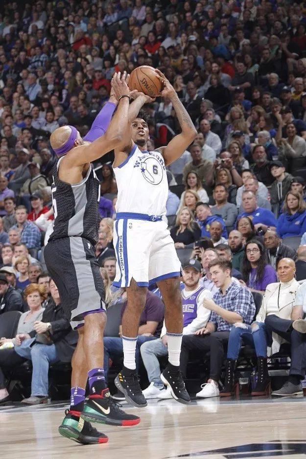 国家队教练下课风波频发（国家队帅位动荡连连）