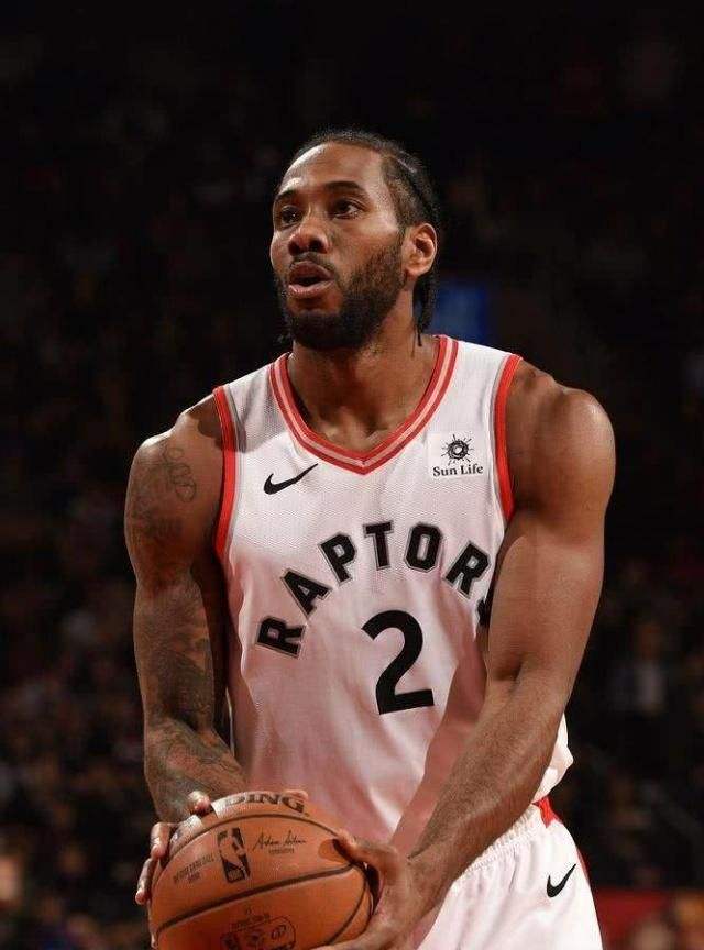 早报：拥有地表最强人类的从容感……怎么，你们没有吗？（早报：地表最强在阵，气定神闲——你们没有吗？）