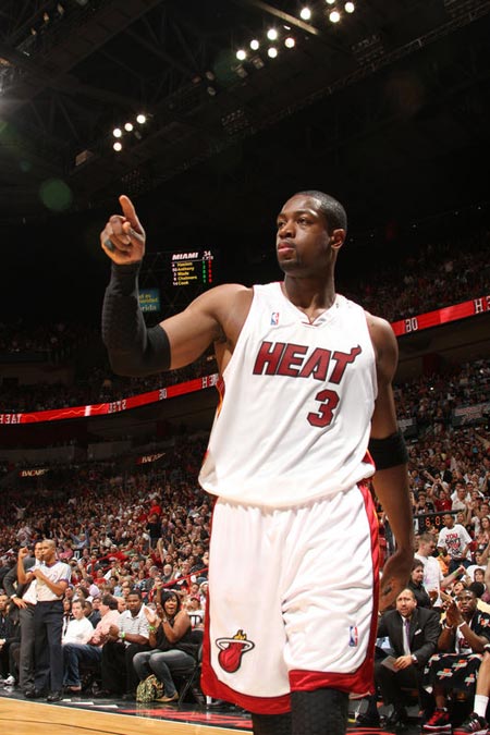 前NV自由人转战WBG后状态下滑引热议（前NV自由人加盟WBG后表现下滑引发热议）